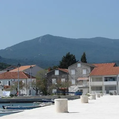 Neven - One Bedroom With Terrace And Garden View A2 Apartament *